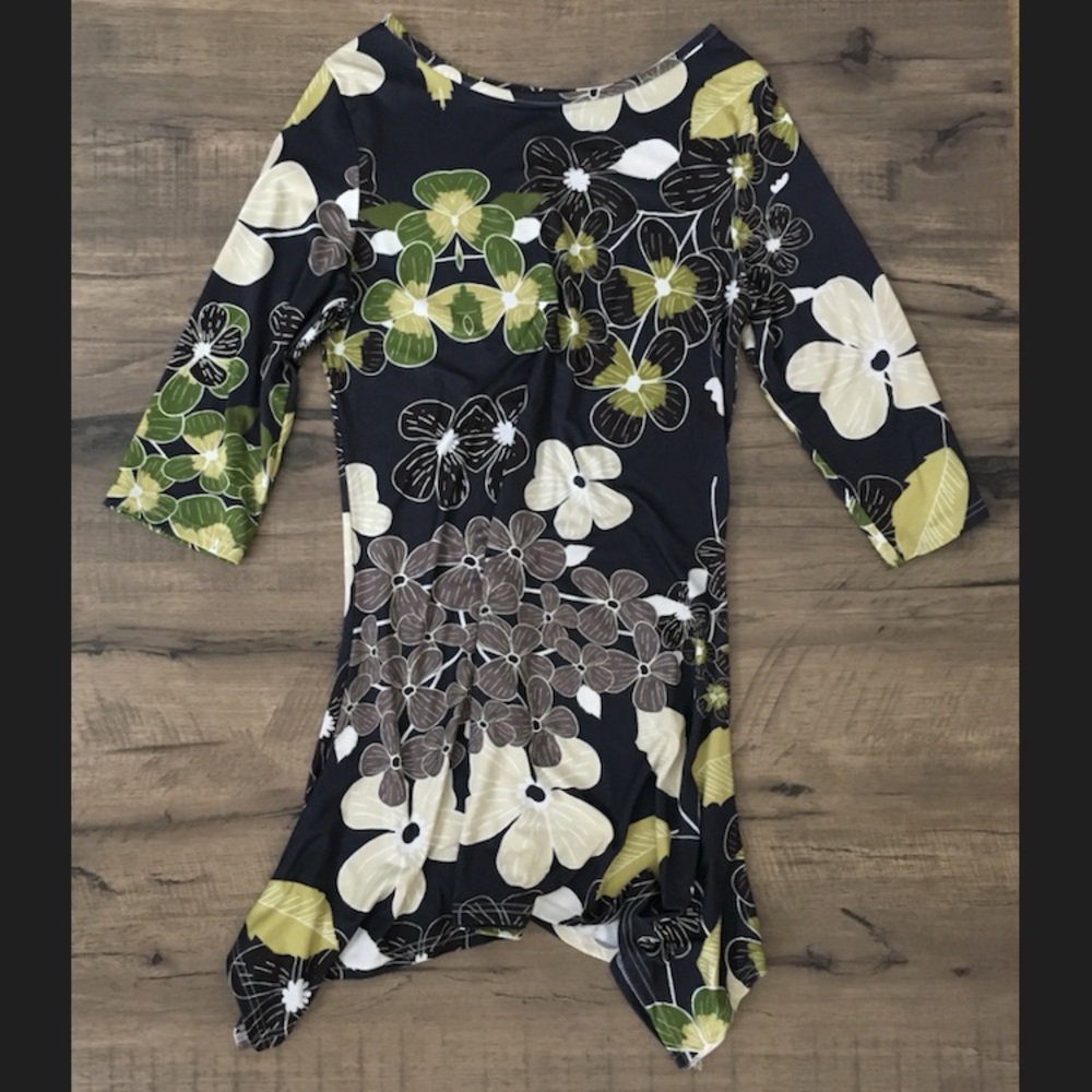 EUC Azalea by Firmiana tunic floral 3/4 Sleeve Med